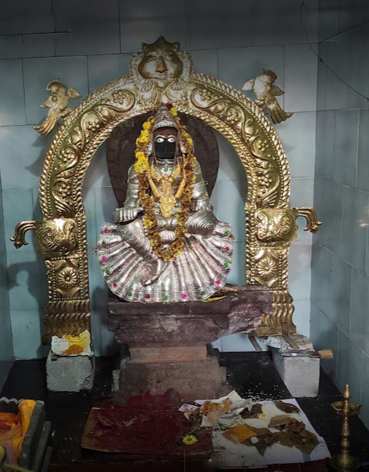 Puruhutika Devi